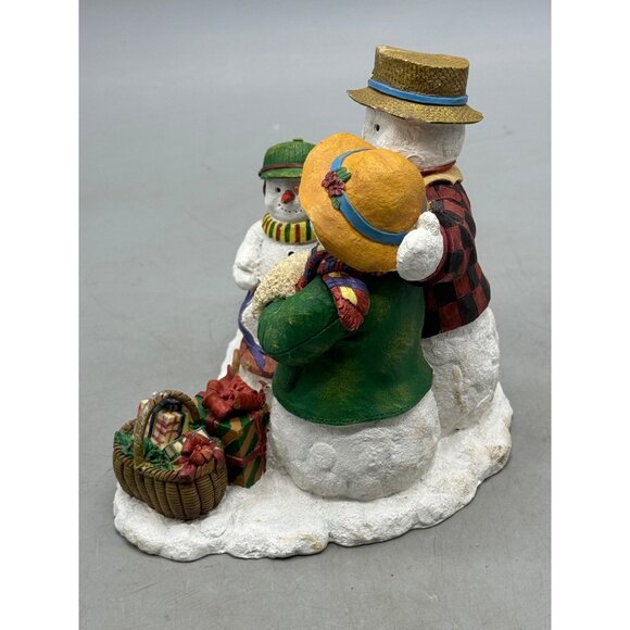 Susan Winget Snow Family First Edition 1998 Number 5 with Sled & Gifts Used READ - Picture 6 of 8